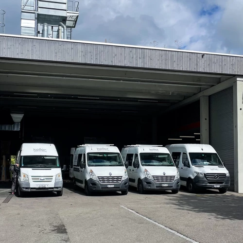 Unsere Monteure stehen bereit und sind startklar! 💪 

Ob es darum geht, Fronten zu richten, Küchengeräte auszutauschen, Möbel zu reparieren oder deine neuen Traummöbel zu montieren – wir sind für...