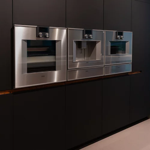Und jetzt gibt’s sie – die einmalige Gelegenheit für alle Design- und Genussmenschen 🍽️

Einmalige Gaggenau-Ausstellungskombi zum Setpreis:

👉 Backofen Serie 400 ES/Glas L
👉 Dampfbackofen Serie 400...