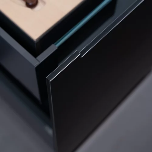 Weniger ist mehr: Dünne Fronten, stark im Design!

Minimalistisch, edel und absolut im Trend: Unsere dünnen Fronten setzen Massstäbe in modernem Möbeldesign.

💡 Vorteile auf einen Blick:
✔️...